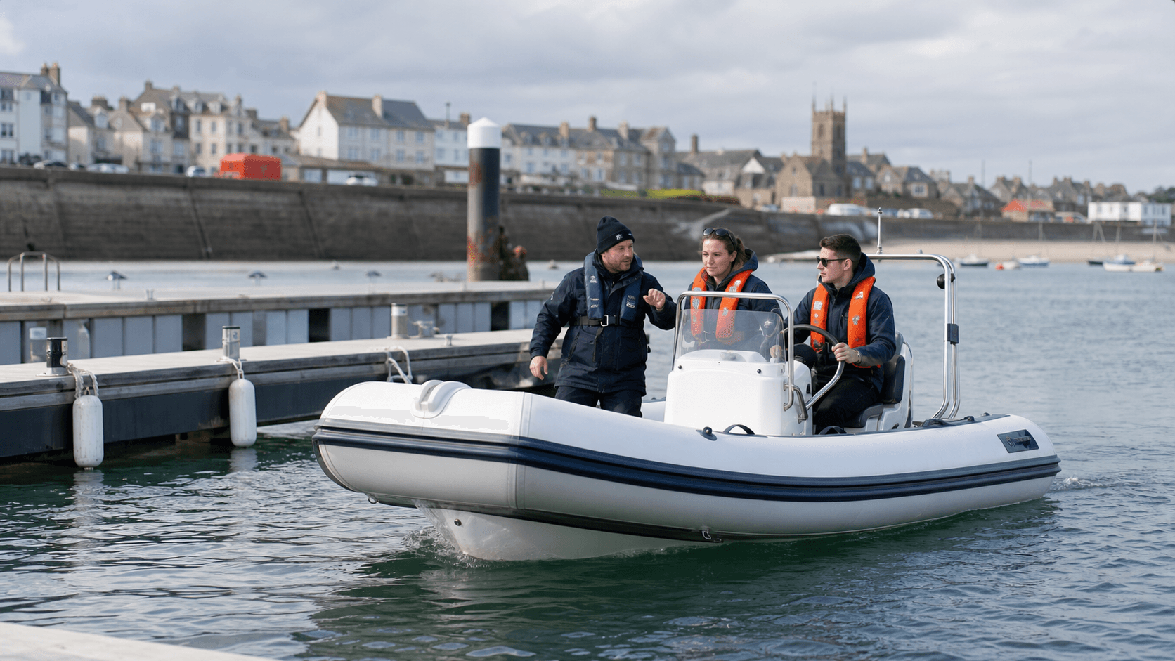 RYA powerboat handling training on harbour water